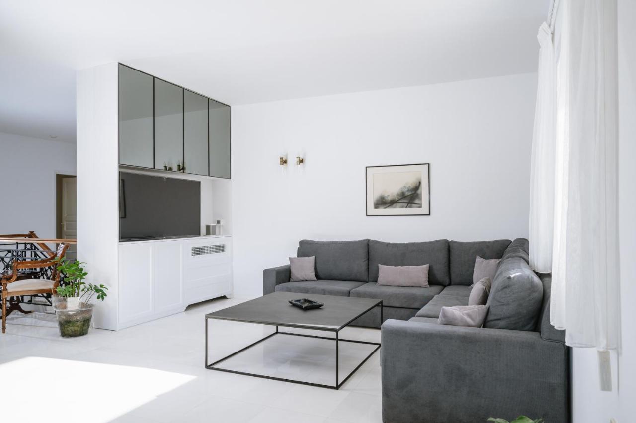 Bluegreenvilla